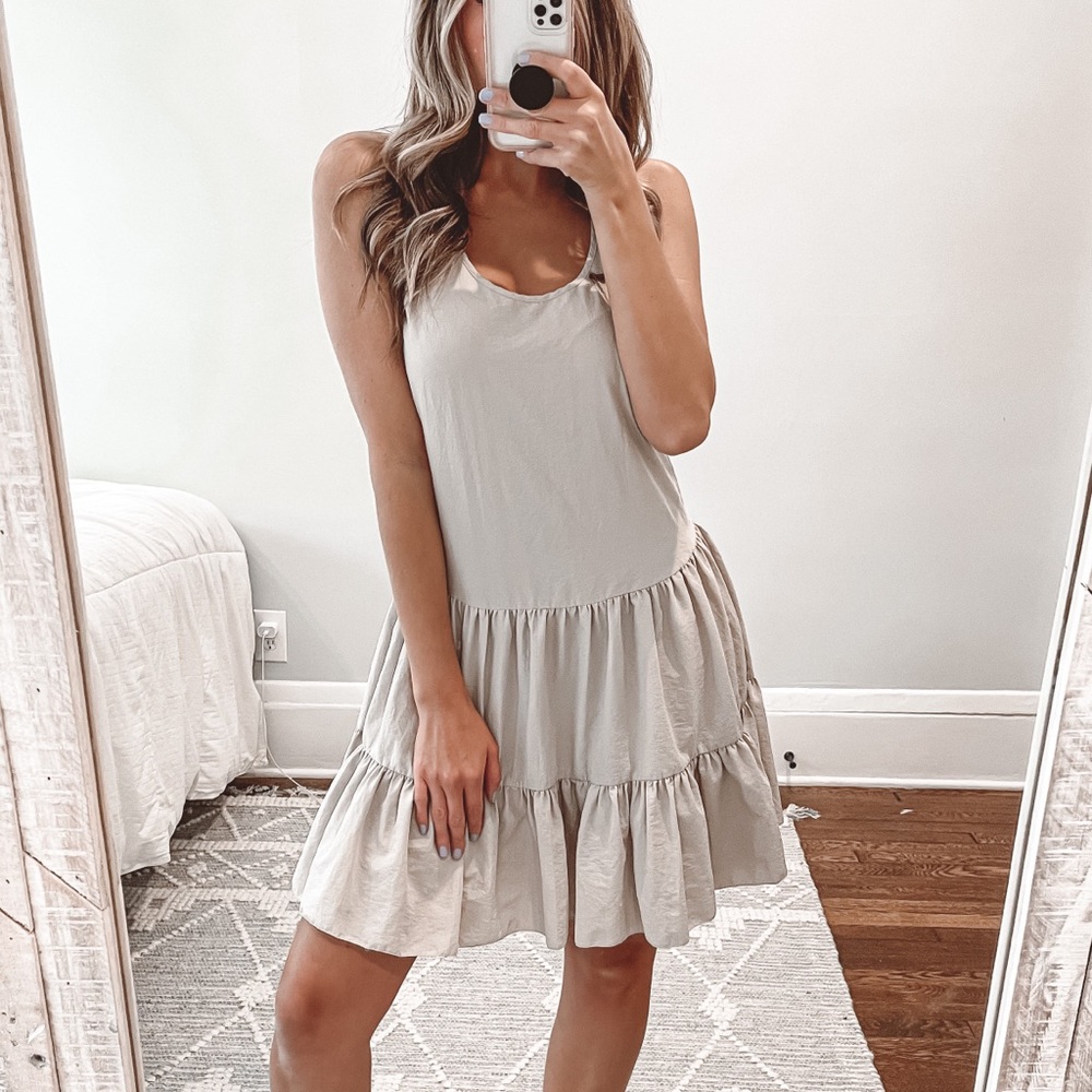 L’AGENCE Ruffle Hem Sleeveless Tiered Dress Size 4
